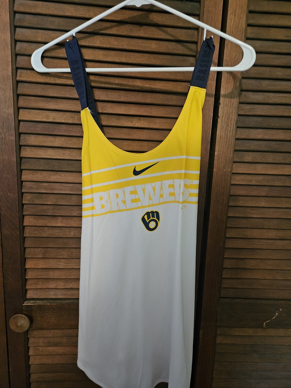 Nike Milwaukee Brewers Yellow & White Tank Womens Large NWOT